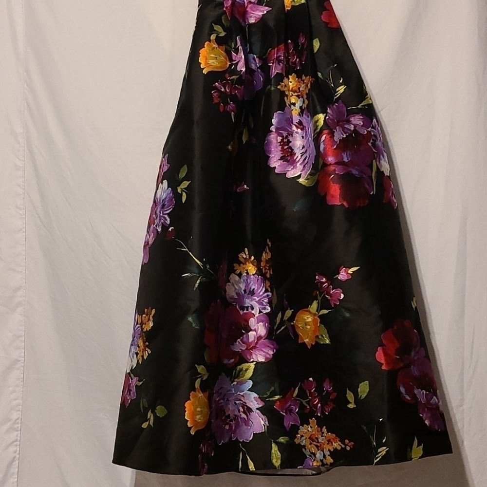 BCX Floral Print Cross Back Gown - Picture 4 of 12